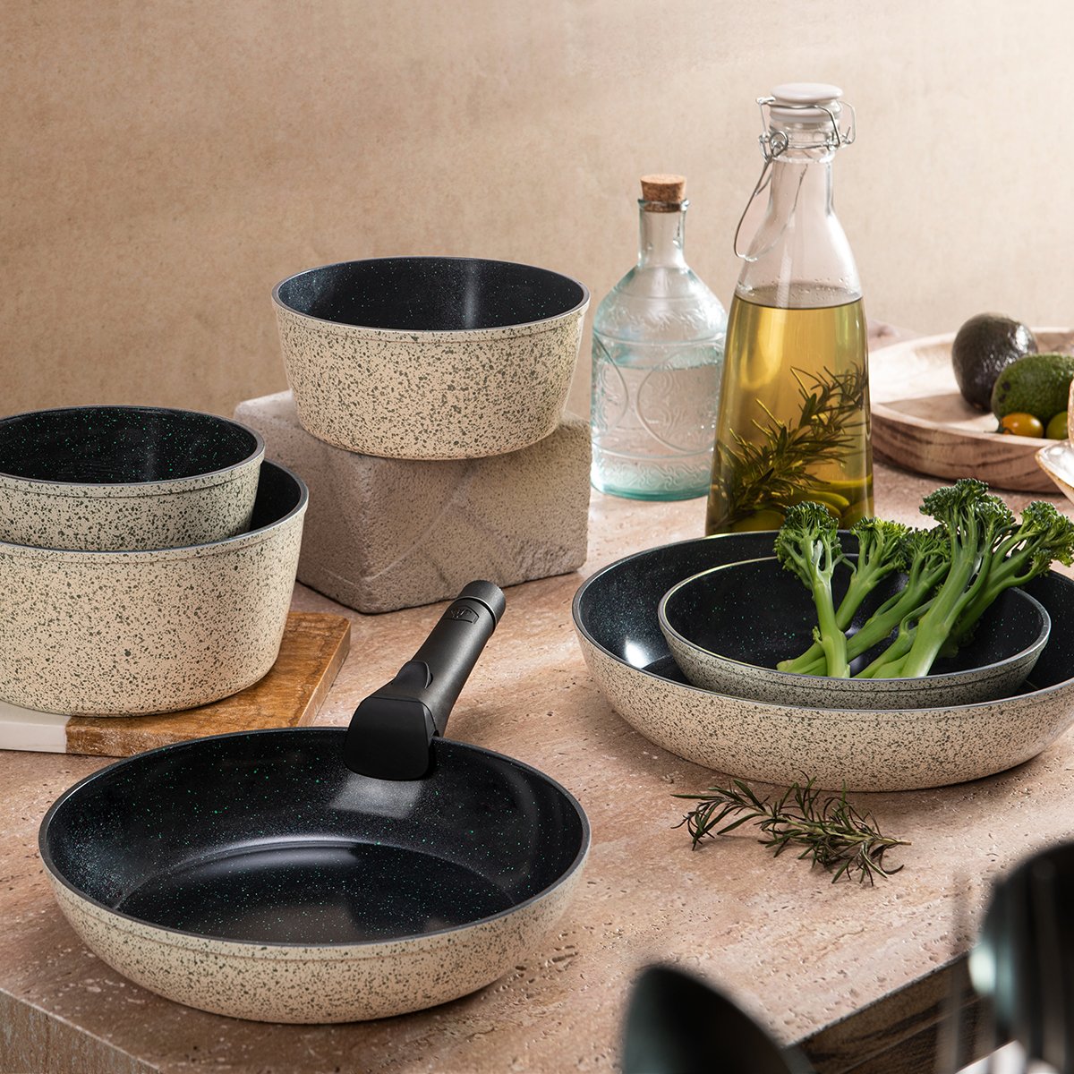 Laguiole – JADE , reactif 7-piece set Universal removable handle 2 MAISON DU LYS