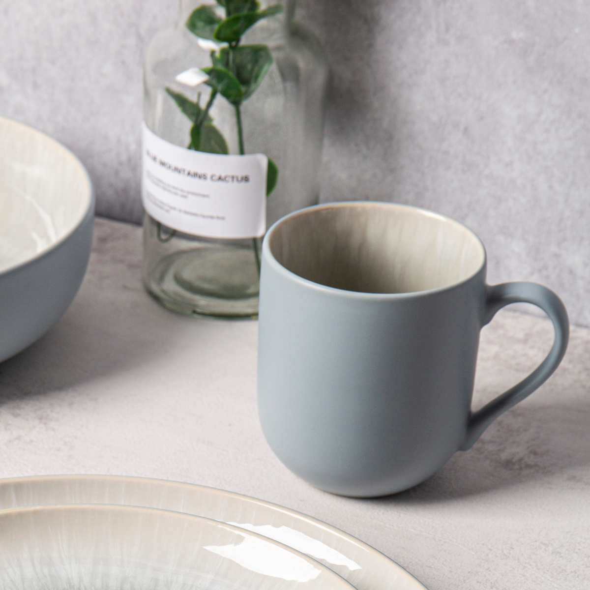 Laguiole - 2 Mugs in stoneware with reactive glaze, Iris Blue 3 MAISON DU LYS